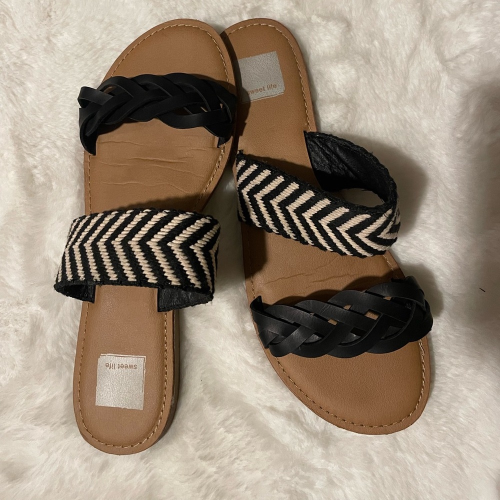 Sandals - Picture 2 of 3